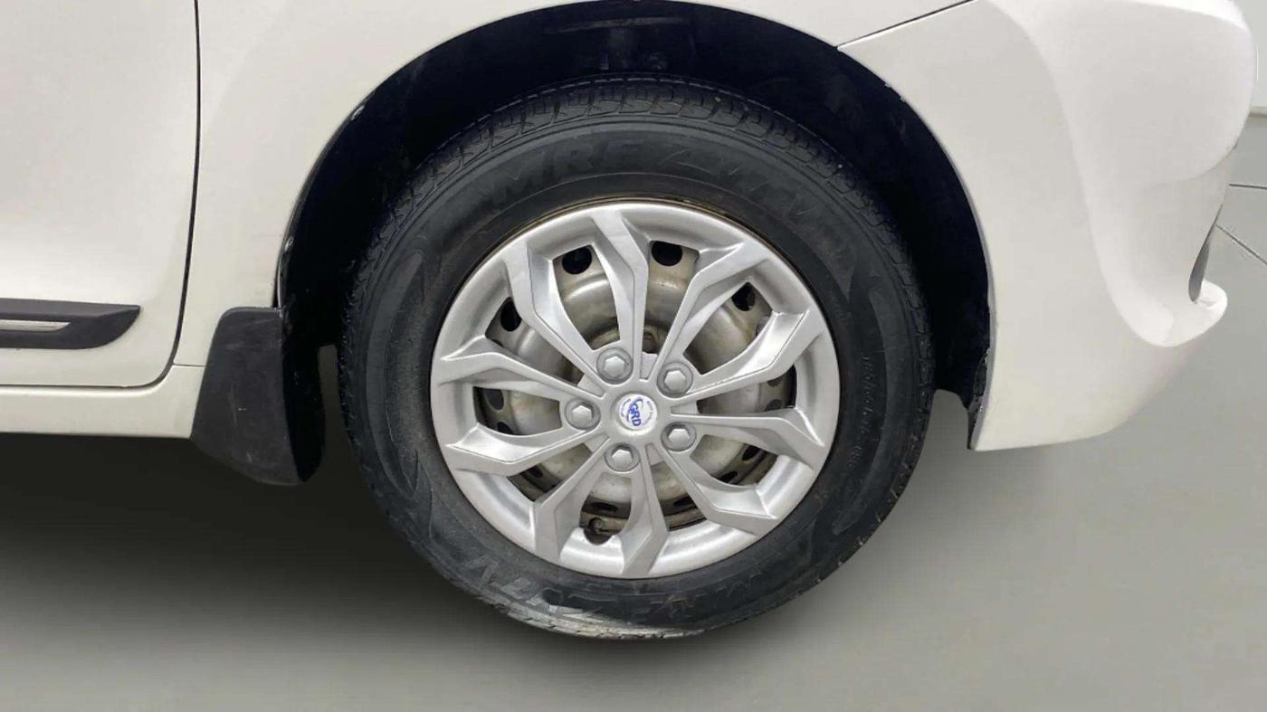2019 Maruti Baleno SIGMA PETROL 1.2, Petrol, Manual, 10,393 km, Right Front Wheel
