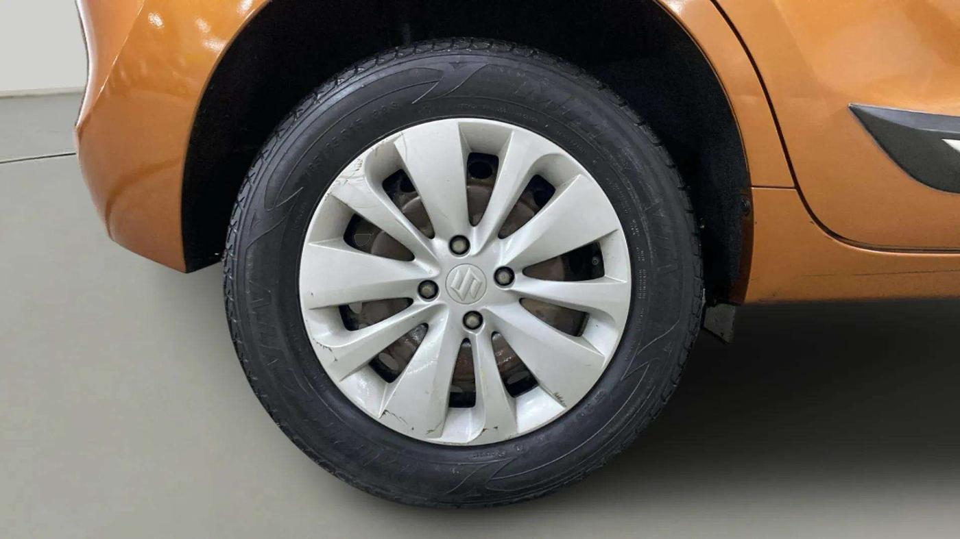 2017 Maruti Baleno DELTA PETROL 1.2, Petrol, Manual, 43,766 km, Right Rear Wheel