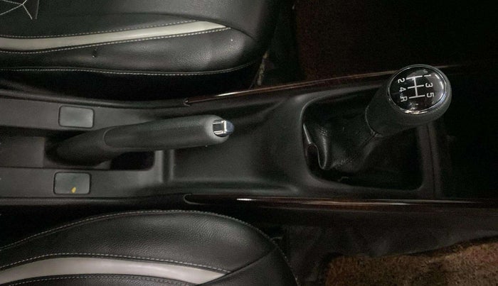 2017 Maruti Baleno DELTA PETROL 1.2, Petrol, Manual, 43,766 km, Gear Lever
