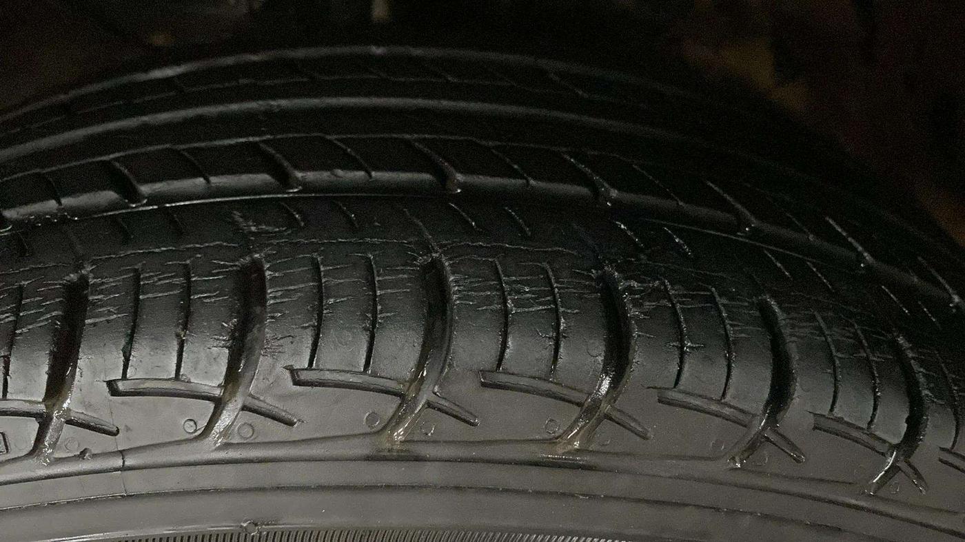2017 Maruti Baleno DELTA PETROL 1.2, Petrol, Manual, 43,766 km, Left Rear Tyre Tread