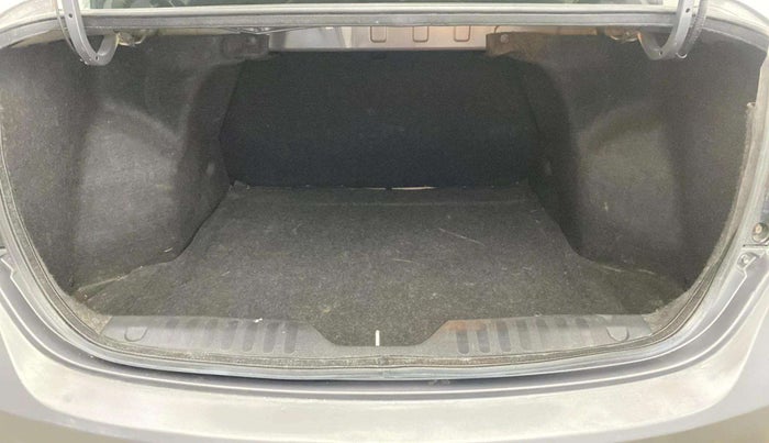 2015 Maruti Ciaz VXI+, Petrol, Manual, 68,199 km, Boot Inside