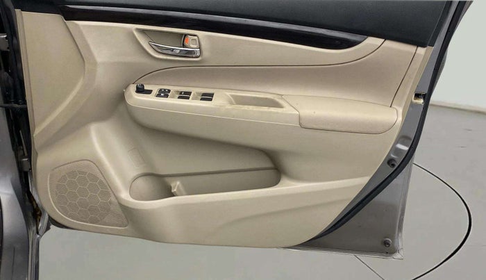 2015 Maruti Ciaz VXI+, Petrol, Manual, 68,199 km, Driver Side Door Panels Control