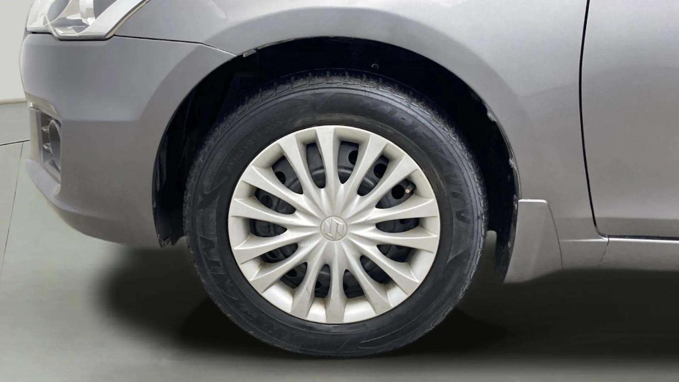 2015 Maruti Ciaz VXI+, Petrol, Manual, 68,199 km, Left Front Wheel