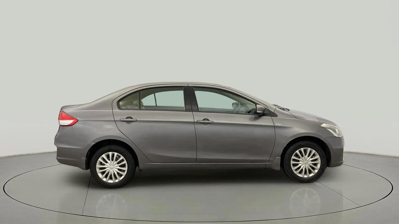 2015 Maruti Ciaz VXI+, Petrol, Manual, 68,199 km, Right Side View