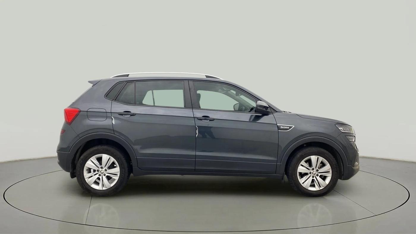 2023 Skoda KUSHAQ AMBITION 1.0L TSI MT, Petrol, Manual, 8,166 km, Right Side View