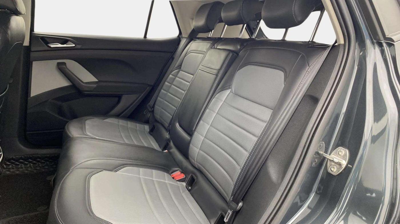 2023 Skoda KUSHAQ AMBITION 1.0L TSI MT, Petrol, Manual, 8,166 km, Right Side Rear Door Cabin