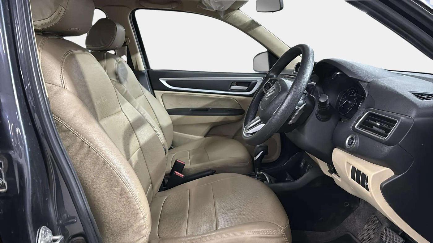 2022 Honda Amaze 1.2L I-VTEC VX CVT, Petrol, Automatic, 5,563 km, Right Side Front Door Cabin
