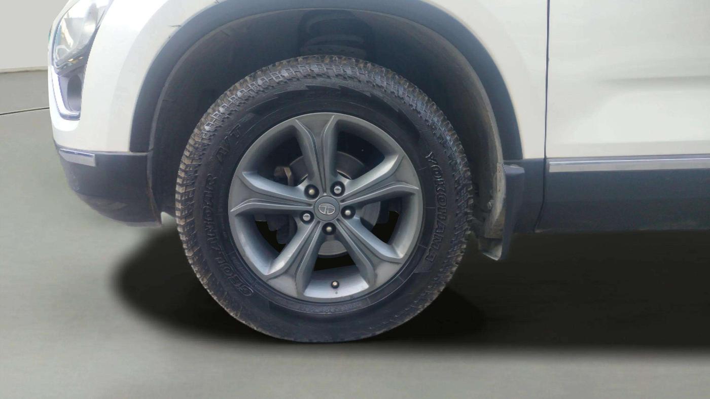 2021 Tata Harrier XZ 2.0L, Diesel, Manual, 85,296 km, Left Front Wheel