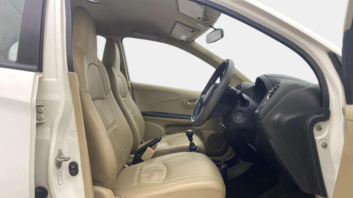 2015 Honda Amaze 1.2L I-VTEC S, Petrol, Manual, 79,609 km, Right Side Front Door Cabin