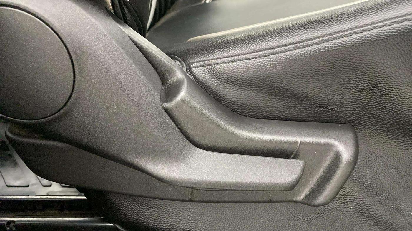 2023 Maruti IGNIS SIGMA 1.2, Petrol, Manual, 14,970 km, Driver Side Adjustment Panel