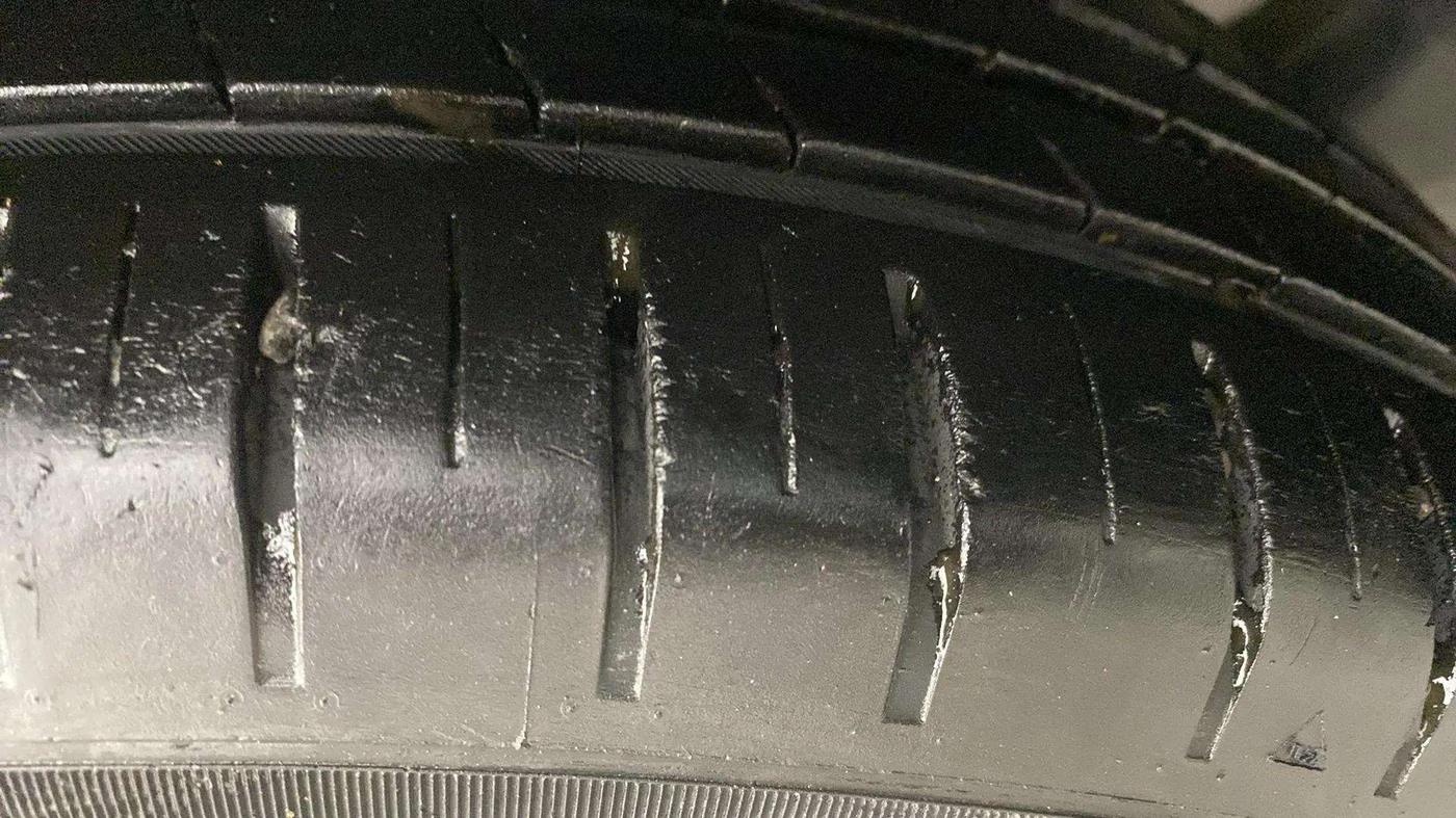 2023 Maruti Baleno  ZETA CNG 1.2L, CNG, Manual, 23,871 km, Left Rear Tyre Tread