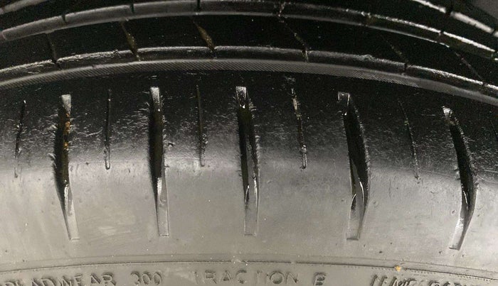 2023 Maruti Baleno  ZETA CNG 1.2L, CNG, Manual, 23,871 km, Right Rear Tyre Tread