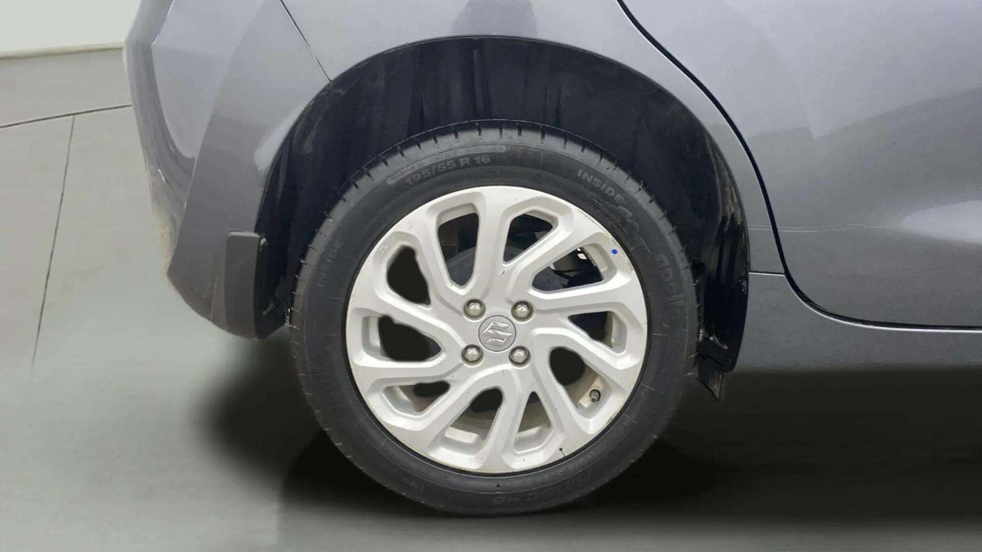 2023 Maruti Baleno  ZETA CNG 1.2L, CNG, Manual, 23,871 km, Right Rear Wheel