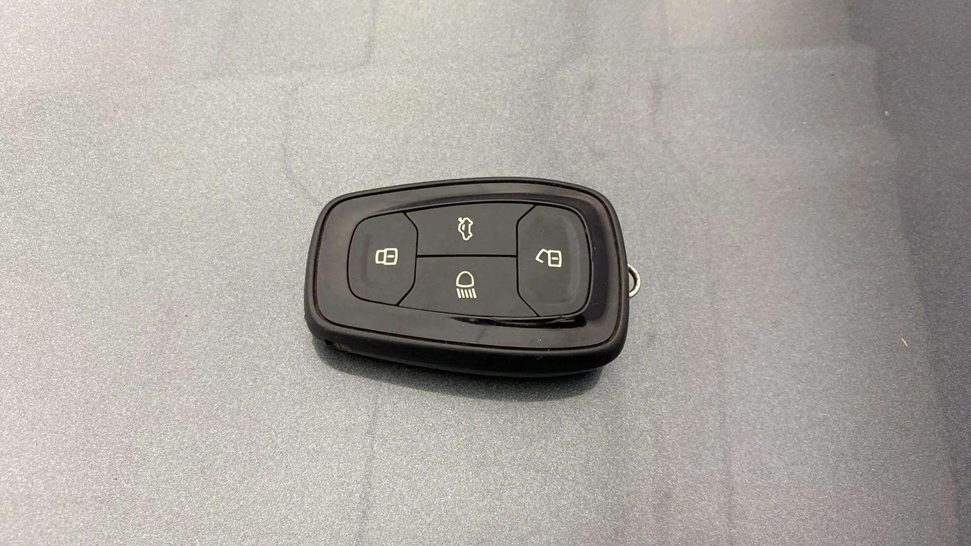 2020 Tata NEXON XZ PLUS PETROL, Petrol, Manual, 32,503 km, Key Close Up