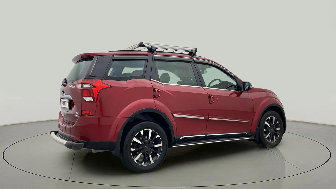2018 Mahindra XUV500 W11 AT, Diesel, Automatic, 94,915 km, Right Back Diagonal