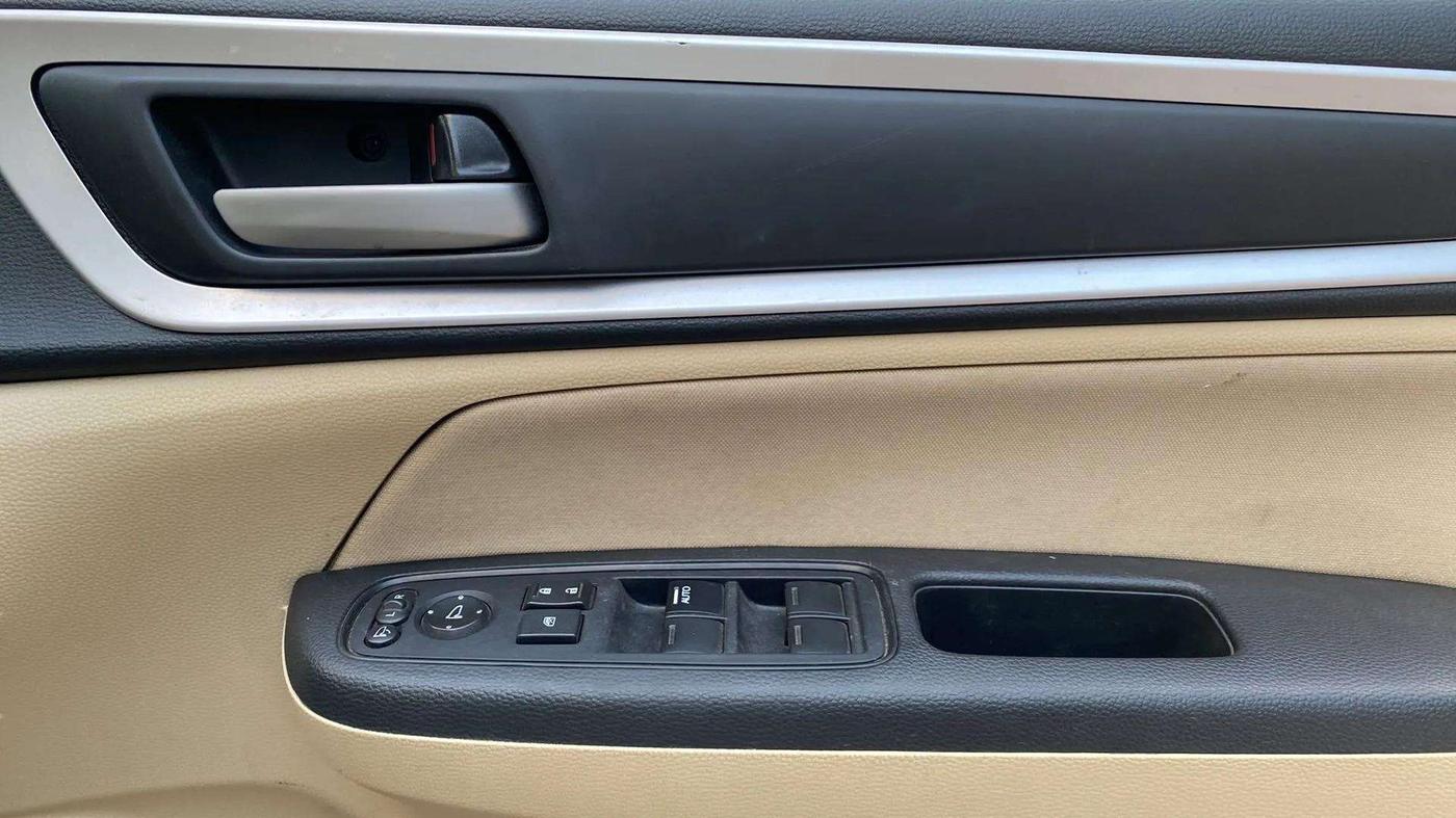 2023 Honda Amaze 1.2L I-VTEC VX, Petrol, Manual, 27,099 km, Driver Side Door Panels Control
