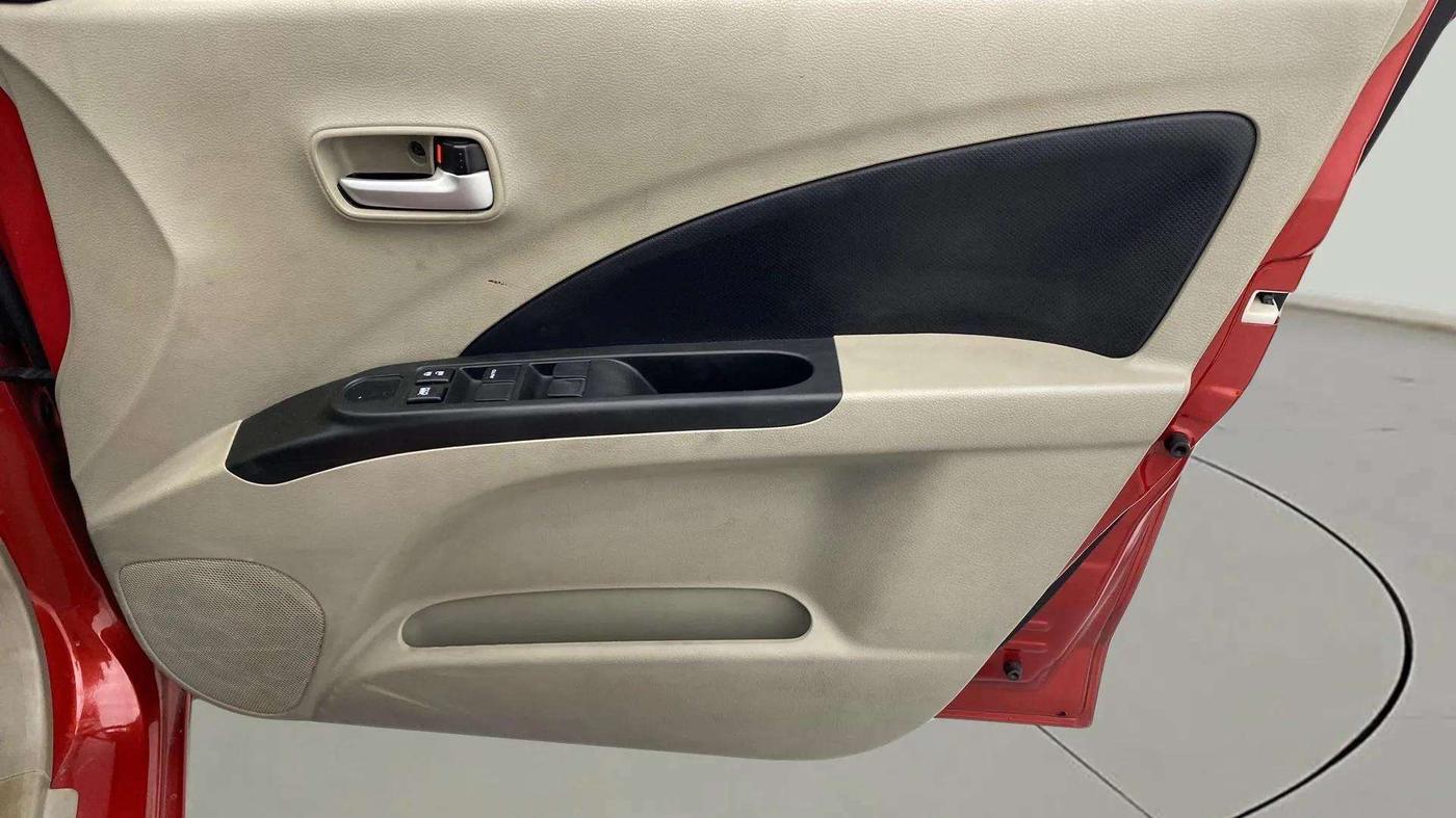 2014 Maruti Celerio VXI, Petrol, Manual, 31,123 km, Driver Side Door Panels Control