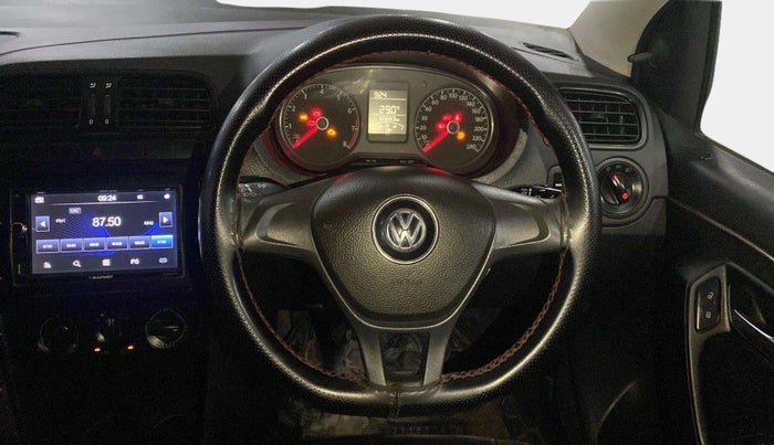 2021 Volkswagen Polo TRENDLINE 1.0L, Petrol, Manual, 65,690 km, Steering Wheel Close Up