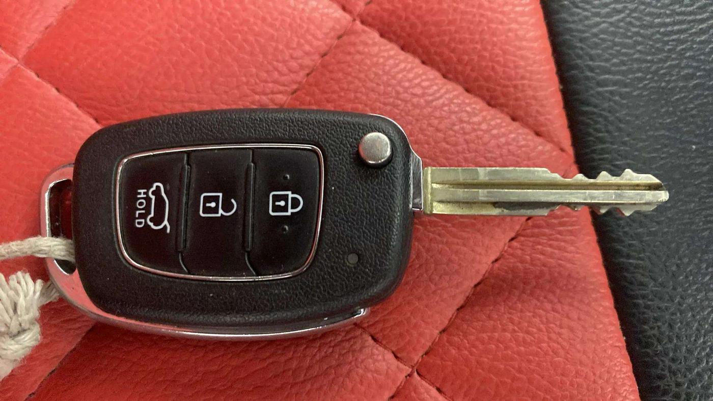 2019 Hyundai Elite i20 SPORTZ PLUS 1.2, Petrol, Manual, 44,107 km, Key Close Up