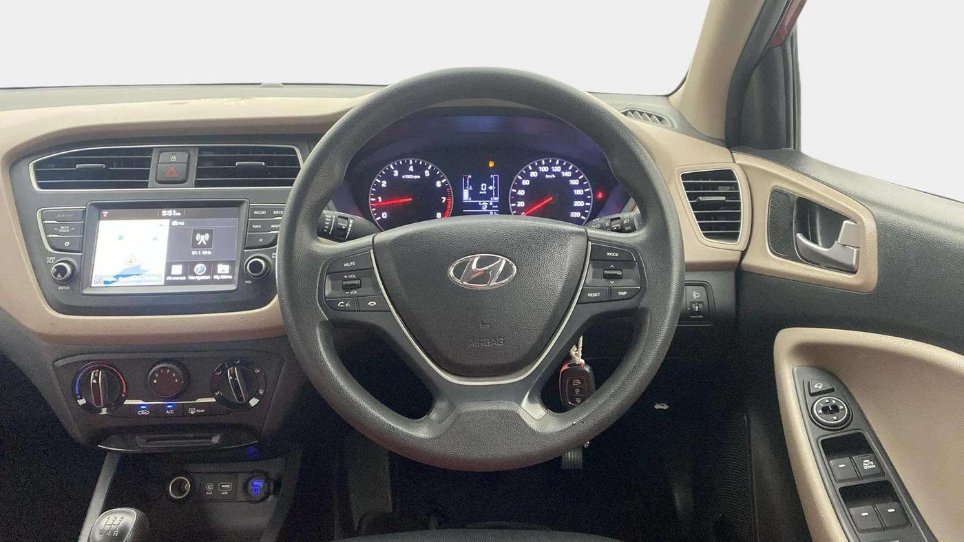 2019 Hyundai Elite i20 SPORTZ PLUS 1.2, Petrol, Manual, 44,107 km, Steering Wheel Close Up