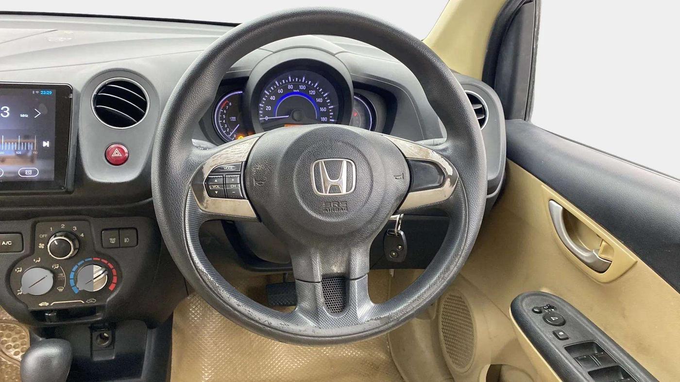 2015 Honda Brio VX AT, Petrol, Automatic, 56,878 km, Steering Wheel Close Up