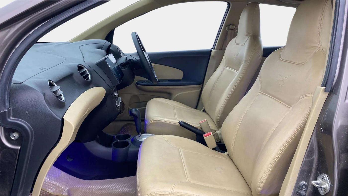 2015 Honda Brio VX AT, Petrol, Automatic, 56,878 km, Right Side Front Door Cabin