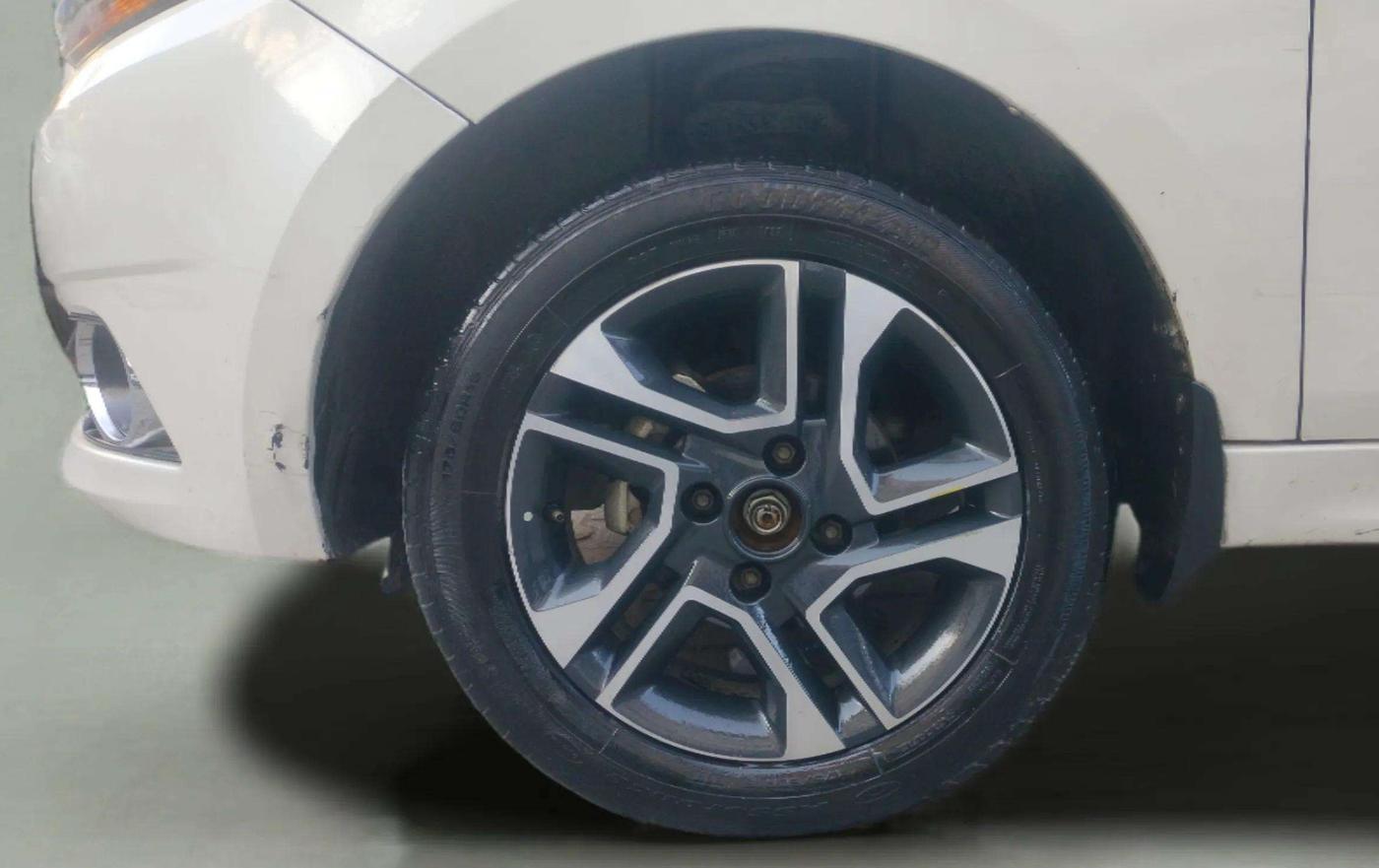 2019 Tata Tiago XZA PLUS PETROL, Petrol, Automatic, 68,664 km, Left Front Wheel