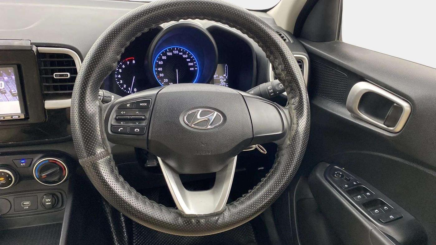 2020 Hyundai VENUE S 1.2, Petrol, Manual, 17,776 km, Steering Wheel Close Up