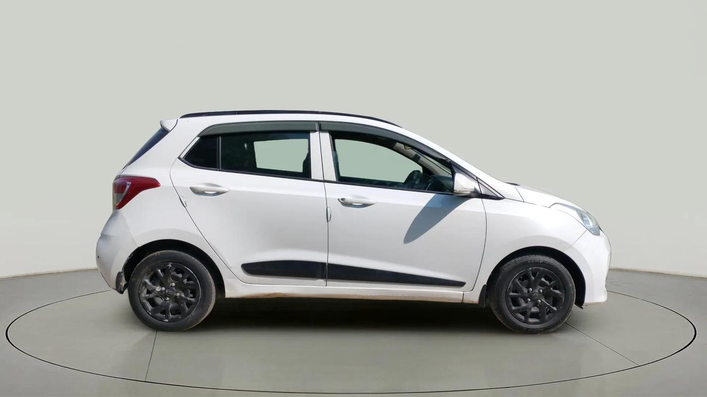 2018 Hyundai Grand i10 SPORTZ 1.2 KAPPA VTVT, Petrol, Manual, 67,139 km, Right Side View