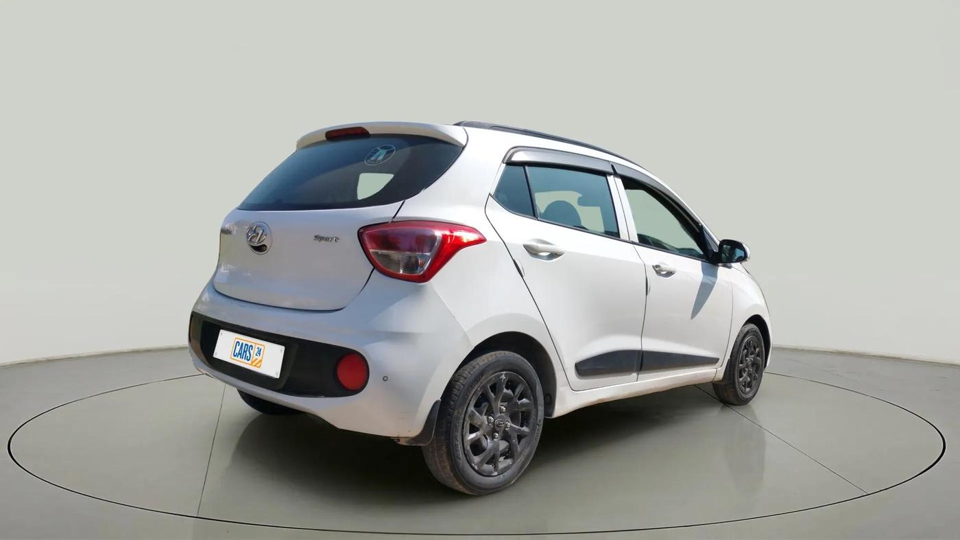 2018 Hyundai Grand i10 SPORTZ 1.2 KAPPA VTVT, Petrol, Manual, 67,139 km, Right Back Diagonal