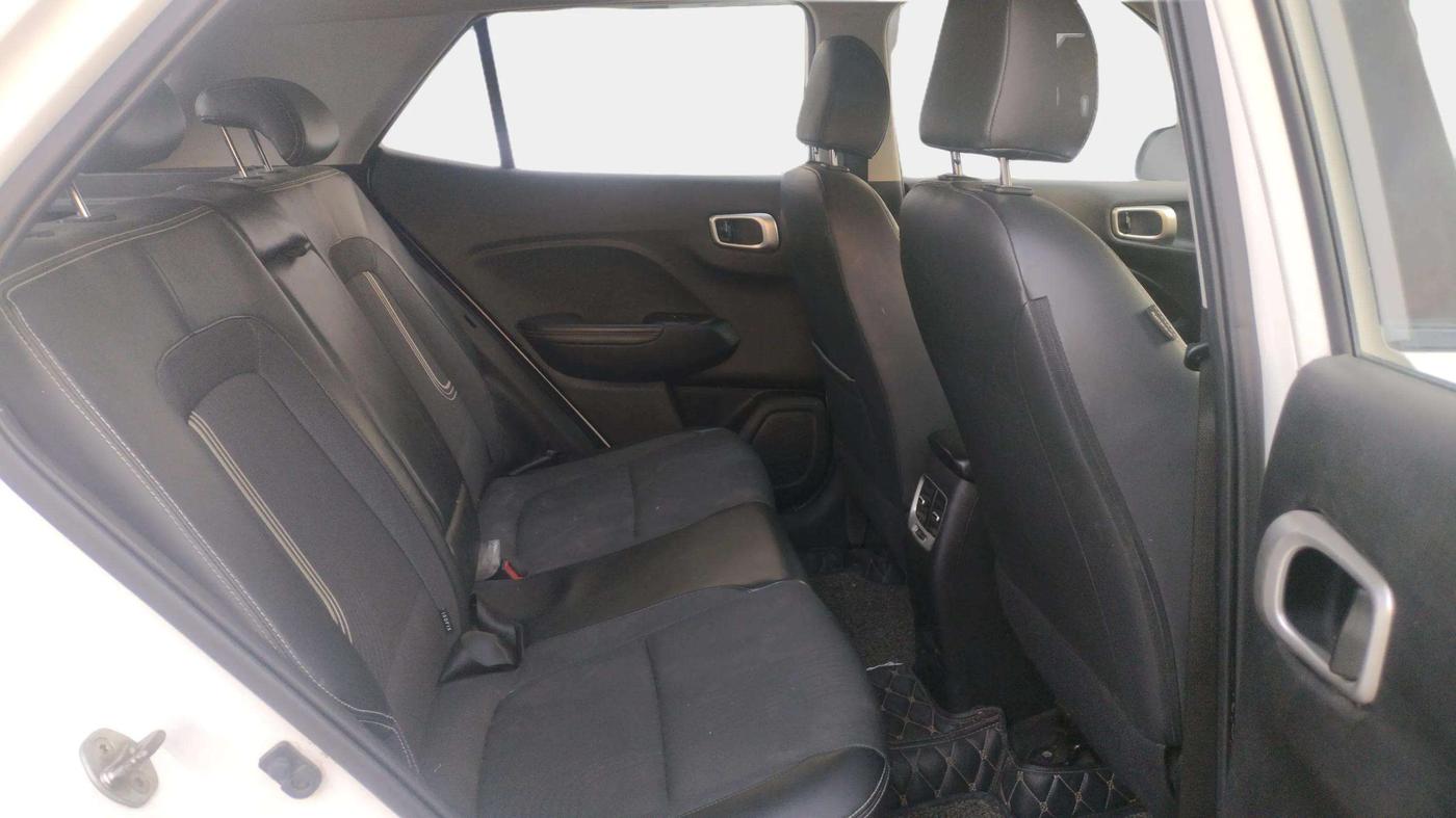 2019 Hyundai VENUE SX 1.0 (O) TURBO, Petrol, Manual, 65,742 km, Right Side Rear Door Cabin