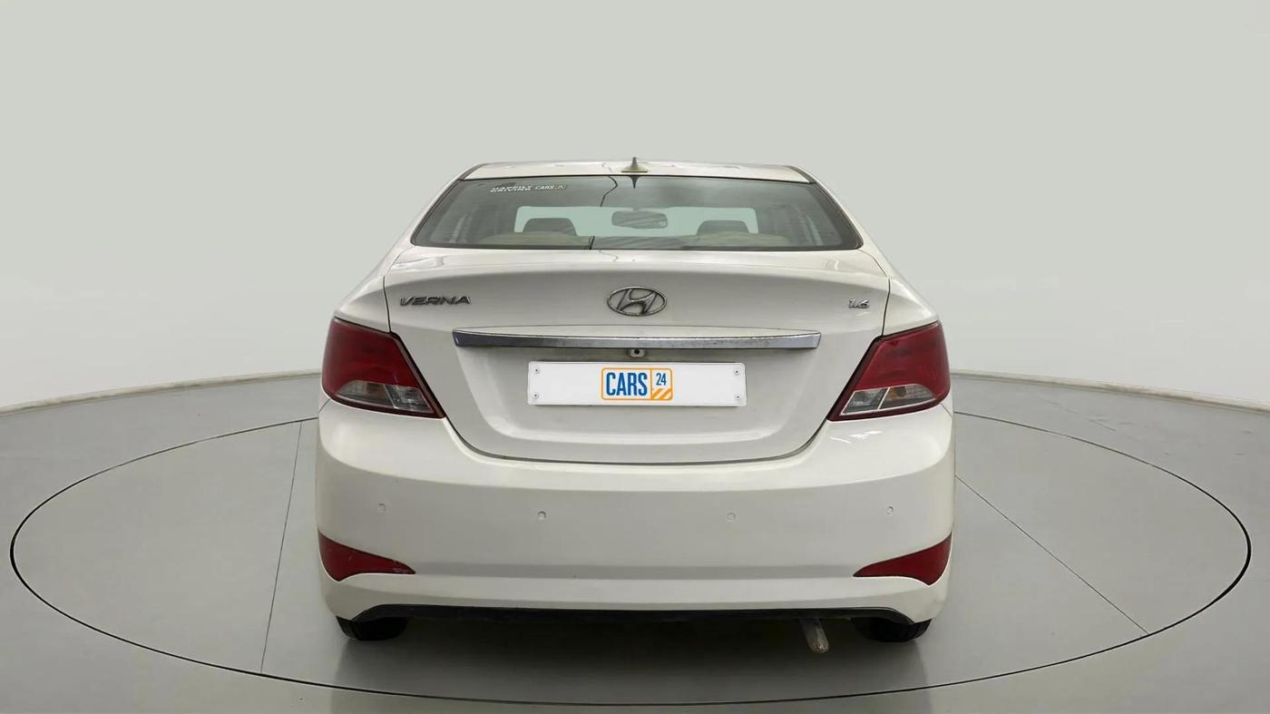 2015 Hyundai Verna FLUIDIC 4S 1.6 VTVT S, Petrol, Manual, 84,168 km, Back/Rear