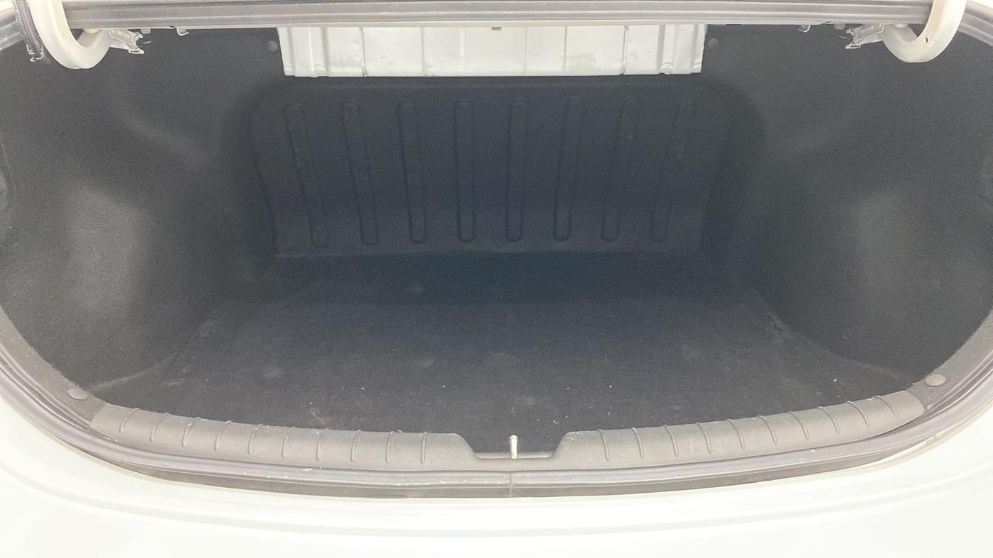 2015 Hyundai Verna FLUIDIC 4S 1.6 VTVT S, Petrol, Manual, 84,168 km, Boot Open Zoomed View