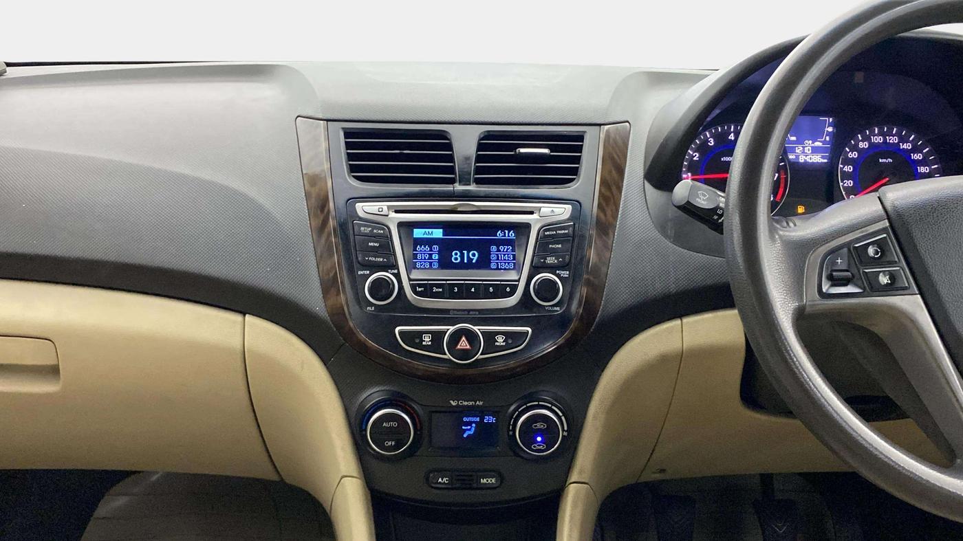 2015 Hyundai Verna FLUIDIC 4S 1.6 VTVT S, Petrol, Manual, 84,168 km, Air Conditioner