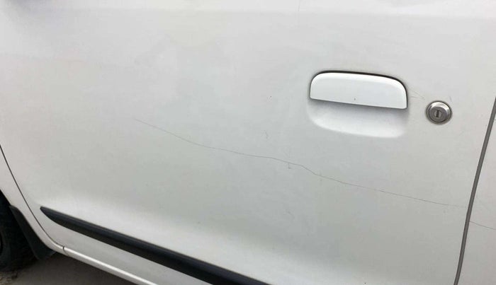 2016 Maruti Wagon R 1.0 VXI AMT, Petrol, Automatic, 47,474 km, Front passenger door - Slightly dented