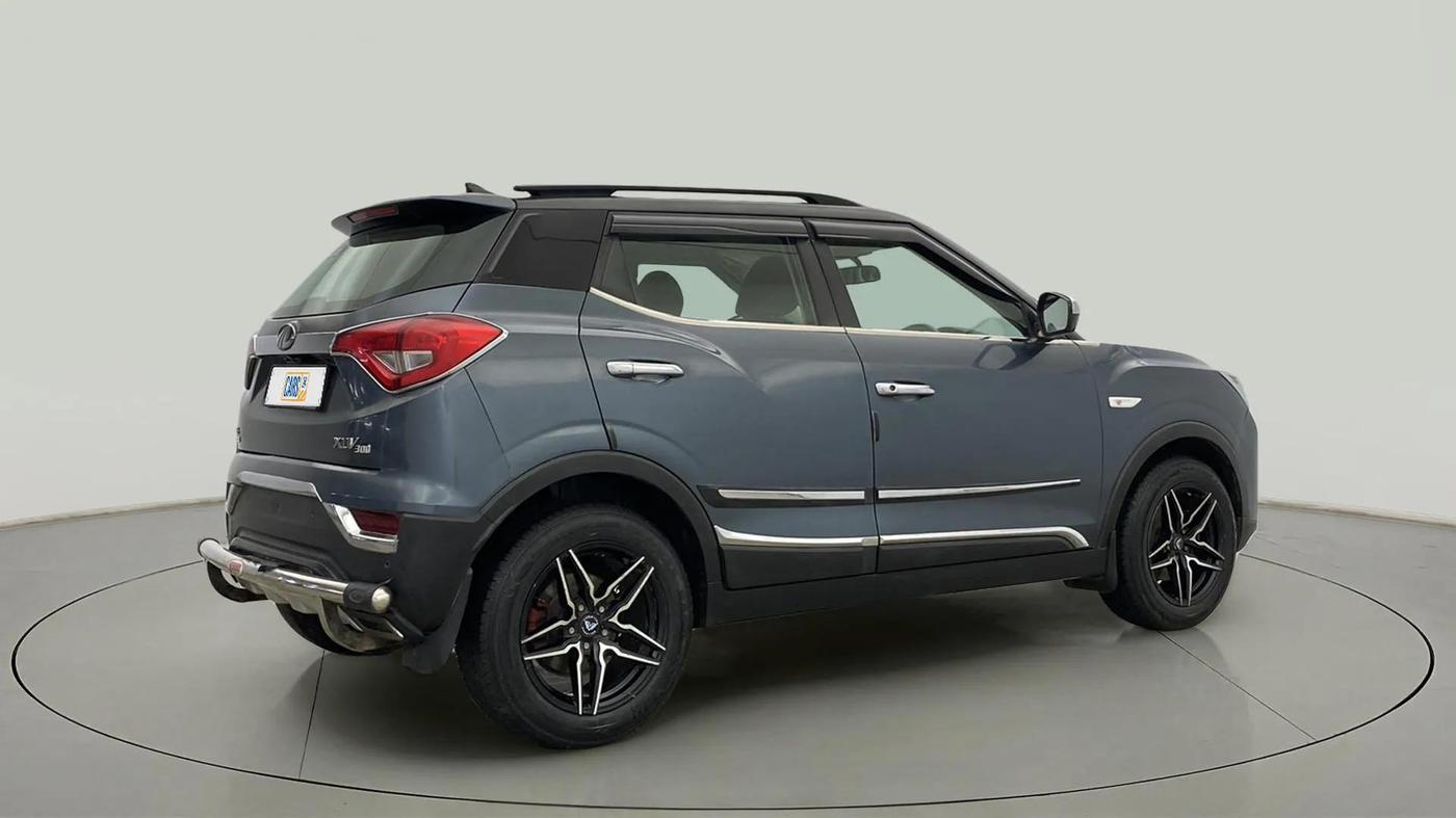 2020 Mahindra XUV300 W6 1.5 DIESEL AMT, Diesel, Automatic, 43,057 km, Right Back Diagonal