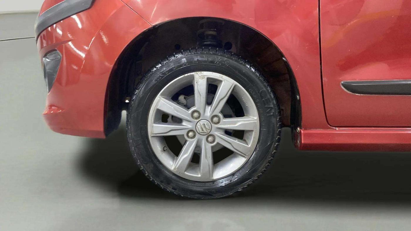 2014 Maruti Wagon R Stingray VXI, Petrol, Manual, 51,023 km, Left Front Wheel