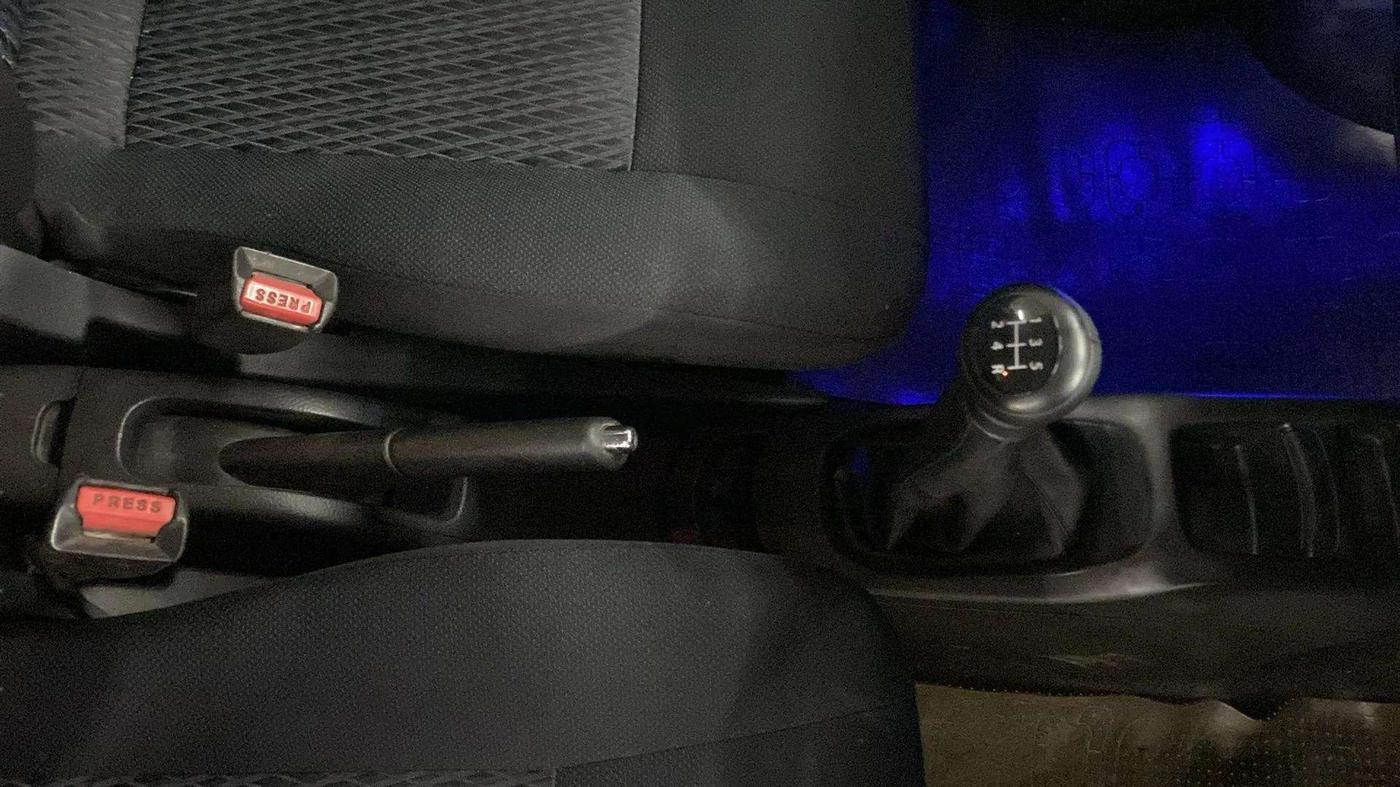 2014 Maruti Wagon R Stingray VXI, Petrol, Manual, 51,023 km, Gear Lever