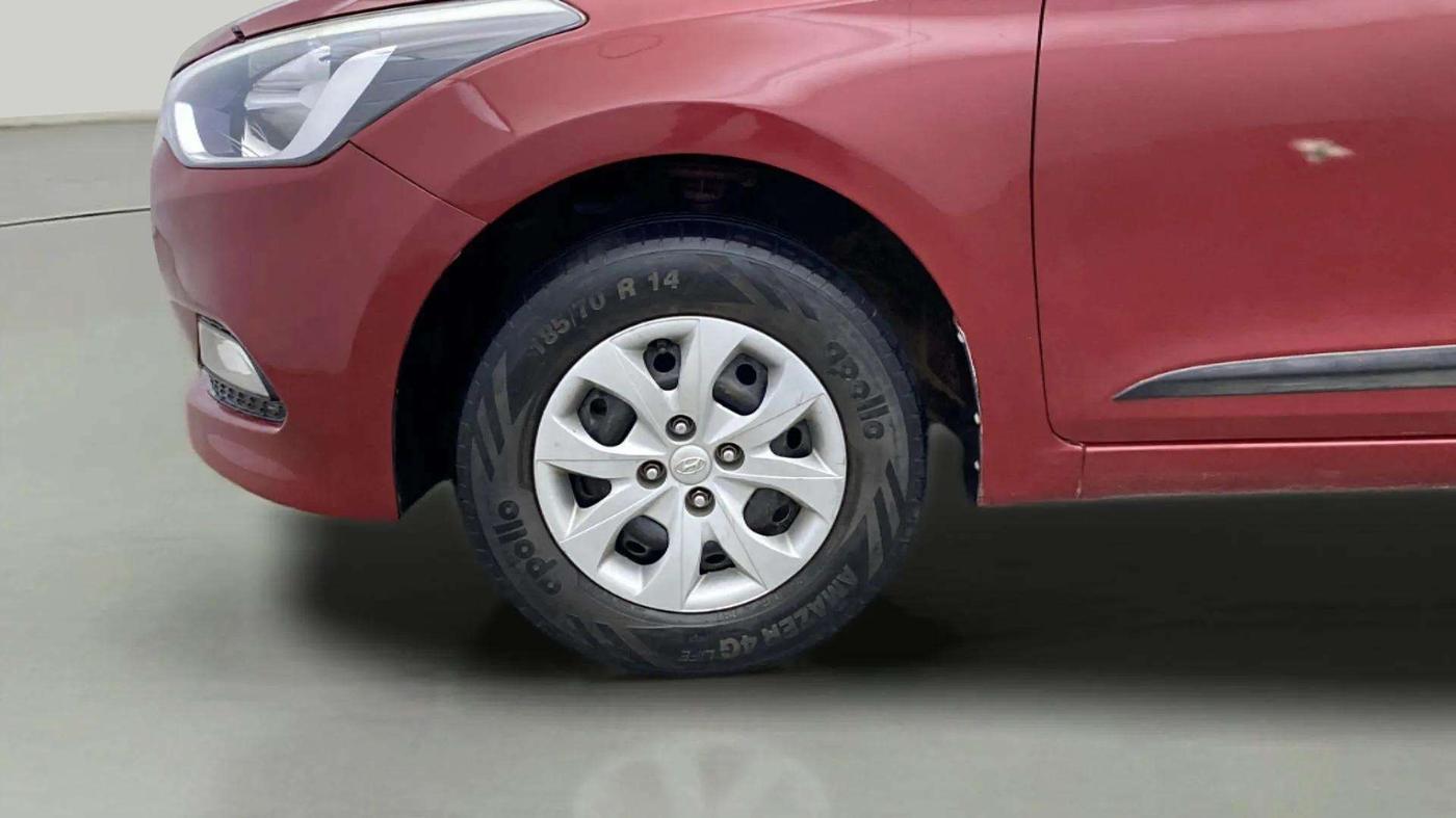 2016 Hyundai Elite i20 SPORTZ 1.2, Petrol, Manual, 40,477 km, Left Front Wheel