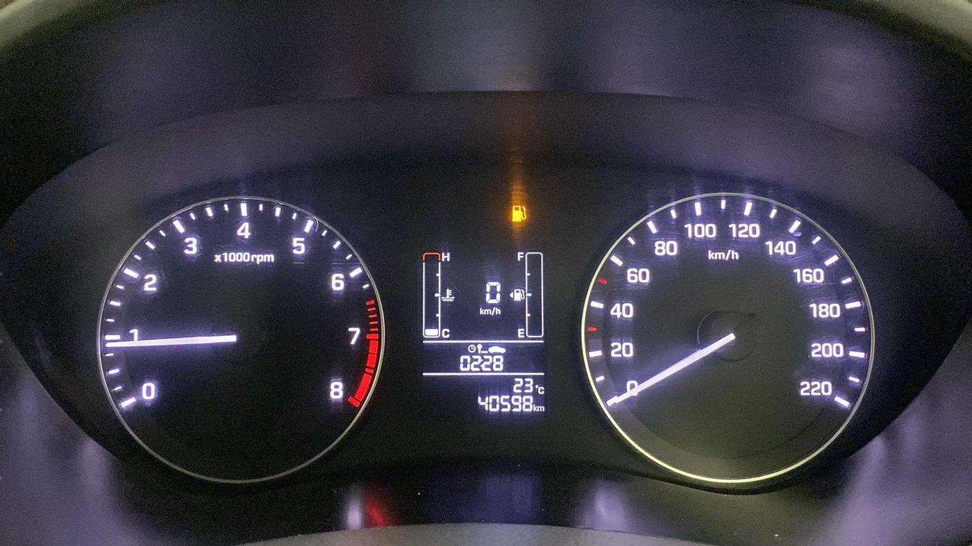 2016 Hyundai Elite i20 SPORTZ 1.2, Petrol, Manual, 40,477 km, Odometer Image