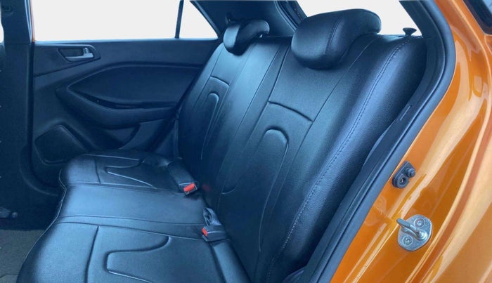 2019 Hyundai Elite i20 SPORTZ PLUS 1.2 DUAL TONE, Petrol, Manual, 39,900 km, Right Side Rear Door Cabin