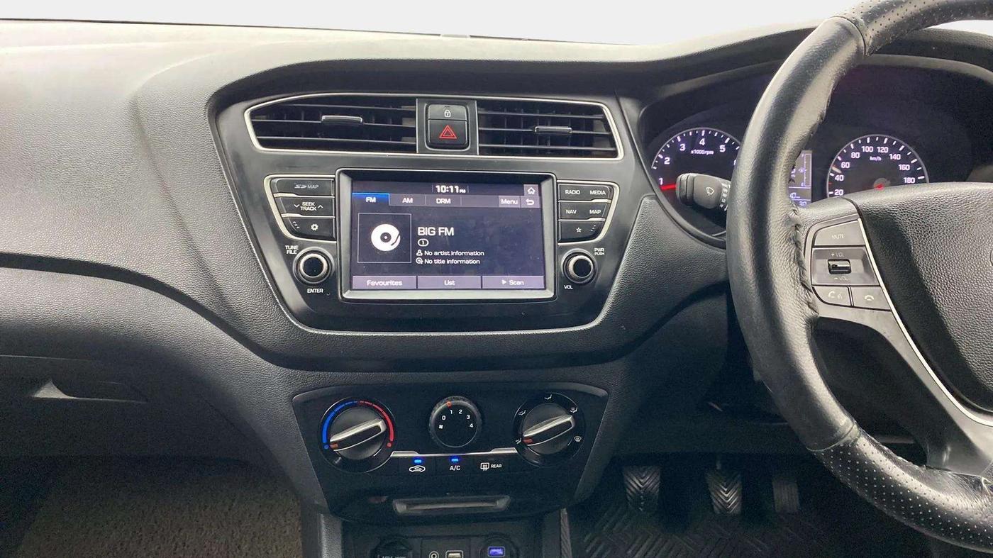 2019 Hyundai Elite i20 SPORTZ PLUS 1.2 DUAL TONE, Petrol, Manual, 39,946 km, Air Conditioner