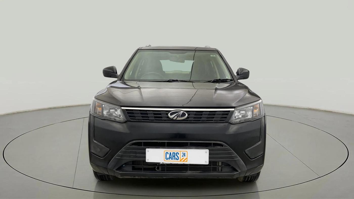 2022 Mahindra XUV300 W4 1.2 PETROL, Petrol, Manual, 16,923 km, Front
