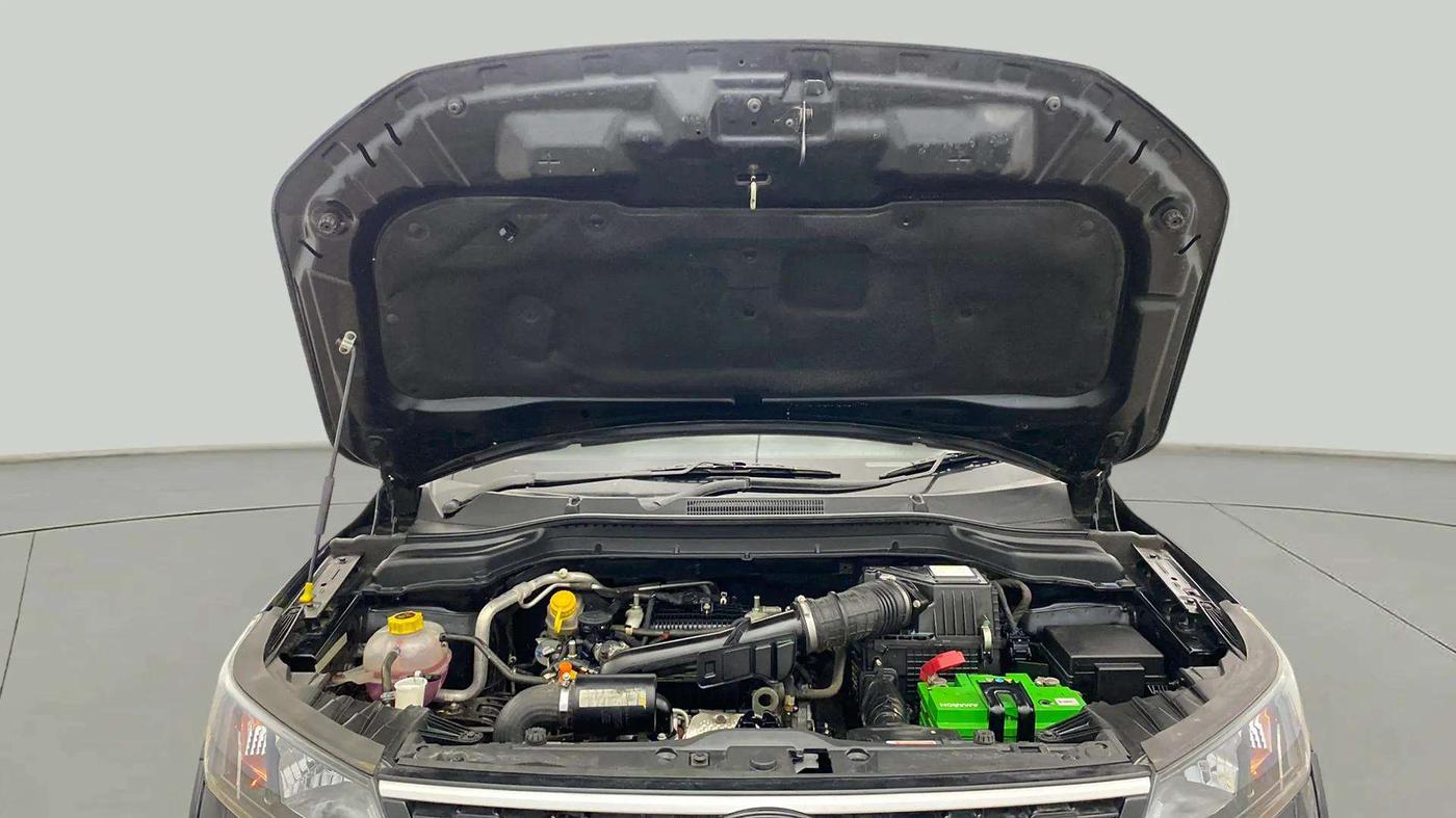 2022 Mahindra XUV300 W4 1.2 PETROL, Petrol, Manual, 16,923 km, Open Bonet