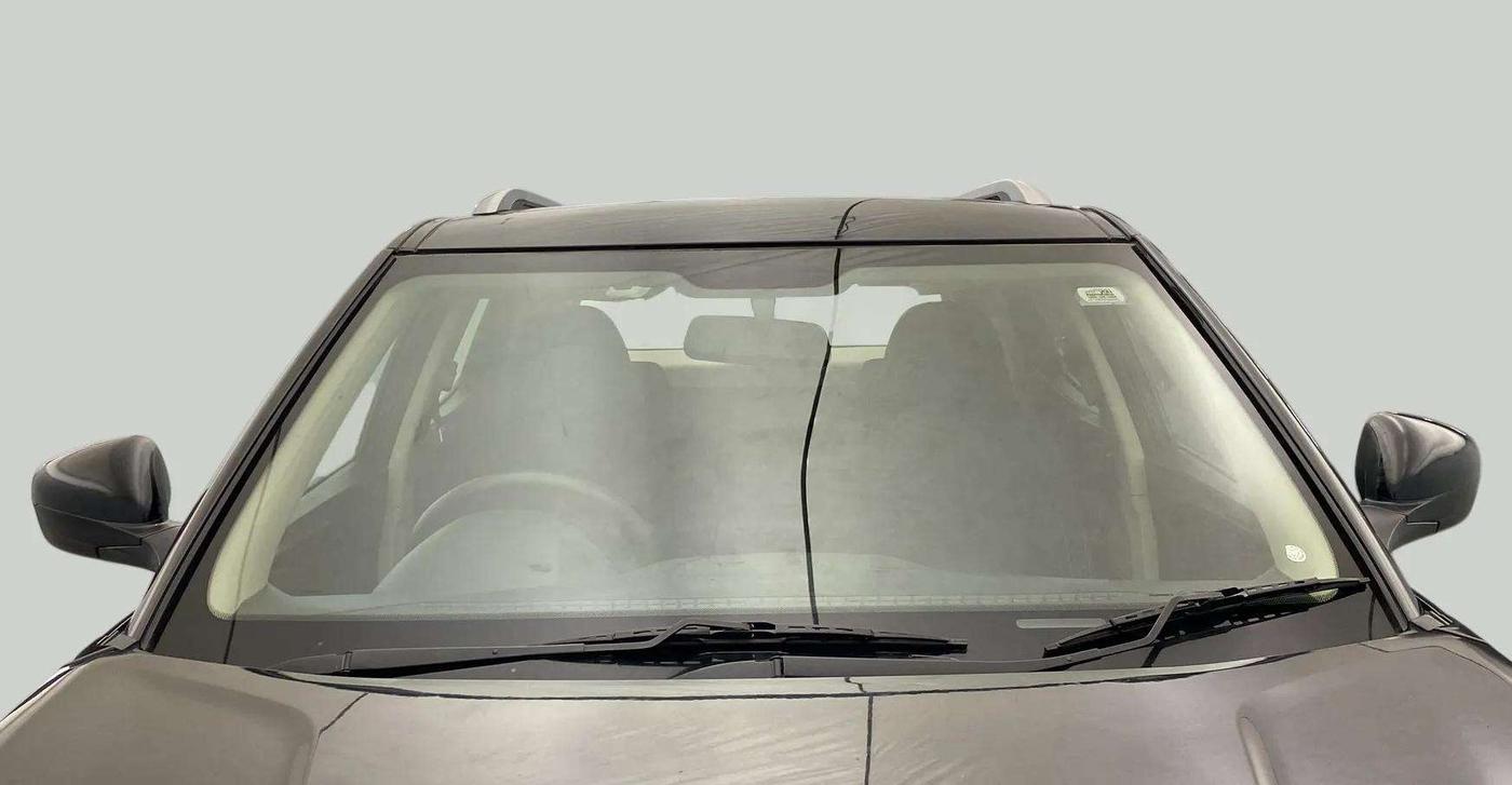 2022 Mahindra XUV300 W4 1.2 PETROL, Petrol, Manual, 16,923 km, Front Windshield