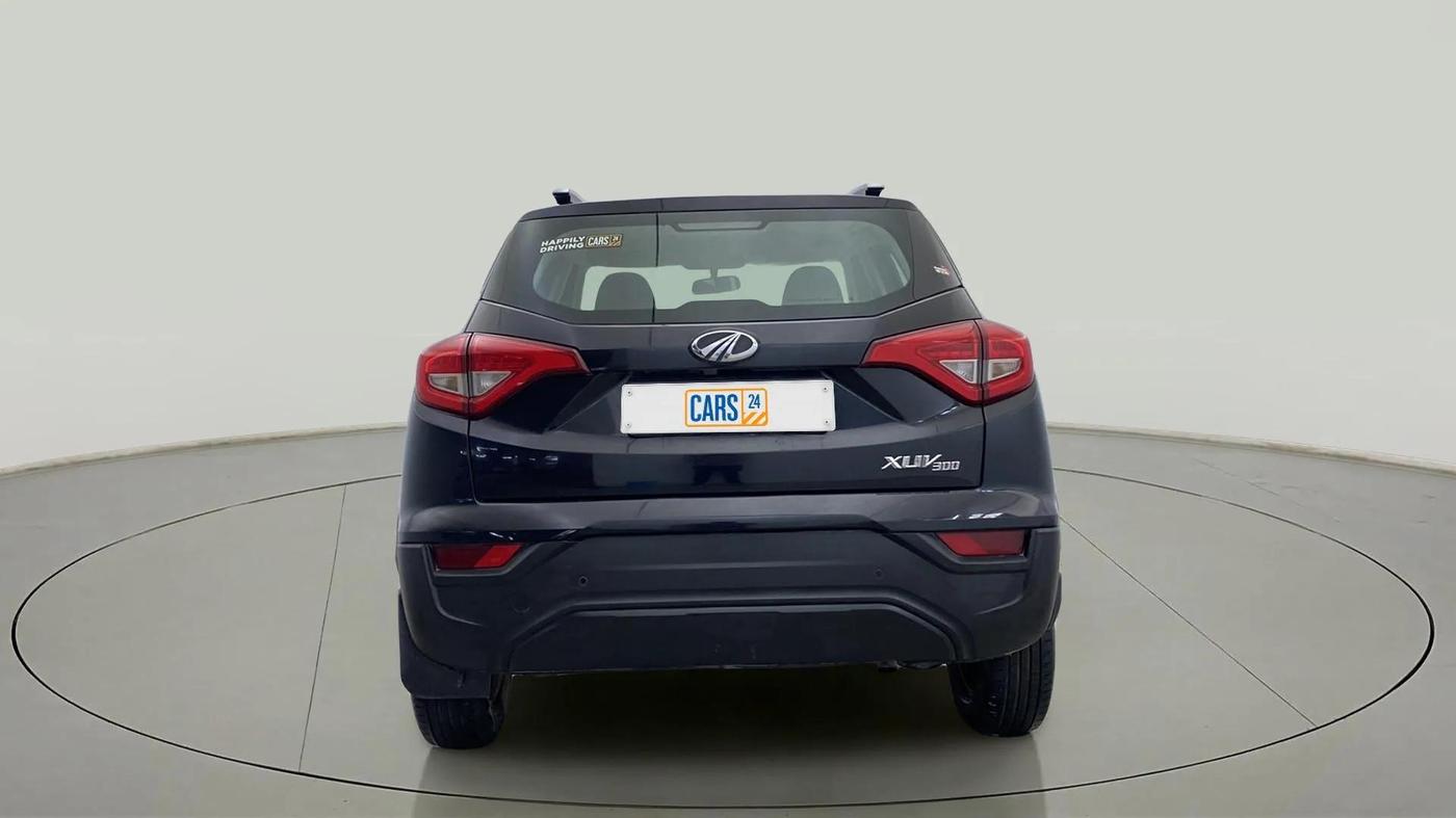 2022 Mahindra XUV300 W4 1.2 PETROL, Petrol, Manual, 16,923 km, Back/Rear