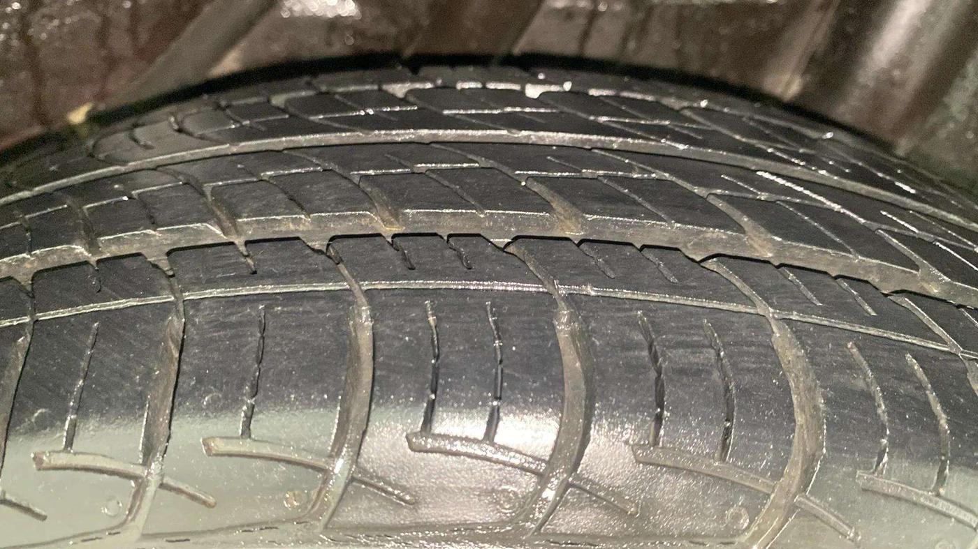 2015 Honda Amaze 1.2L I-VTEC S, Petrol, Manual, 9,360 km, Left Rear Tyre Tread
