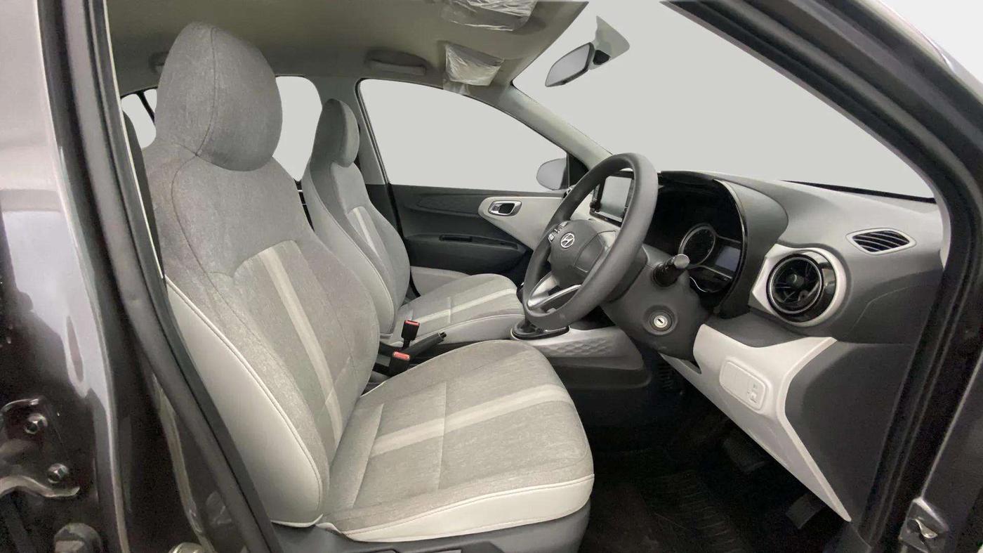 2021 Hyundai GRAND I10 NIOS SPORTZ AMT 1.2 KAPPA VTVT, Petrol, Automatic, 30,797 km, Right Side Rear Door Cabin