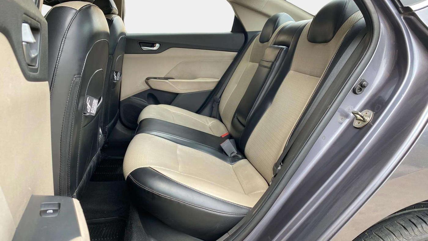 2018 Hyundai Verna 1.6 VTVT SX, Petrol, Manual, 46,324 km, Right Side Rear Door Cabin