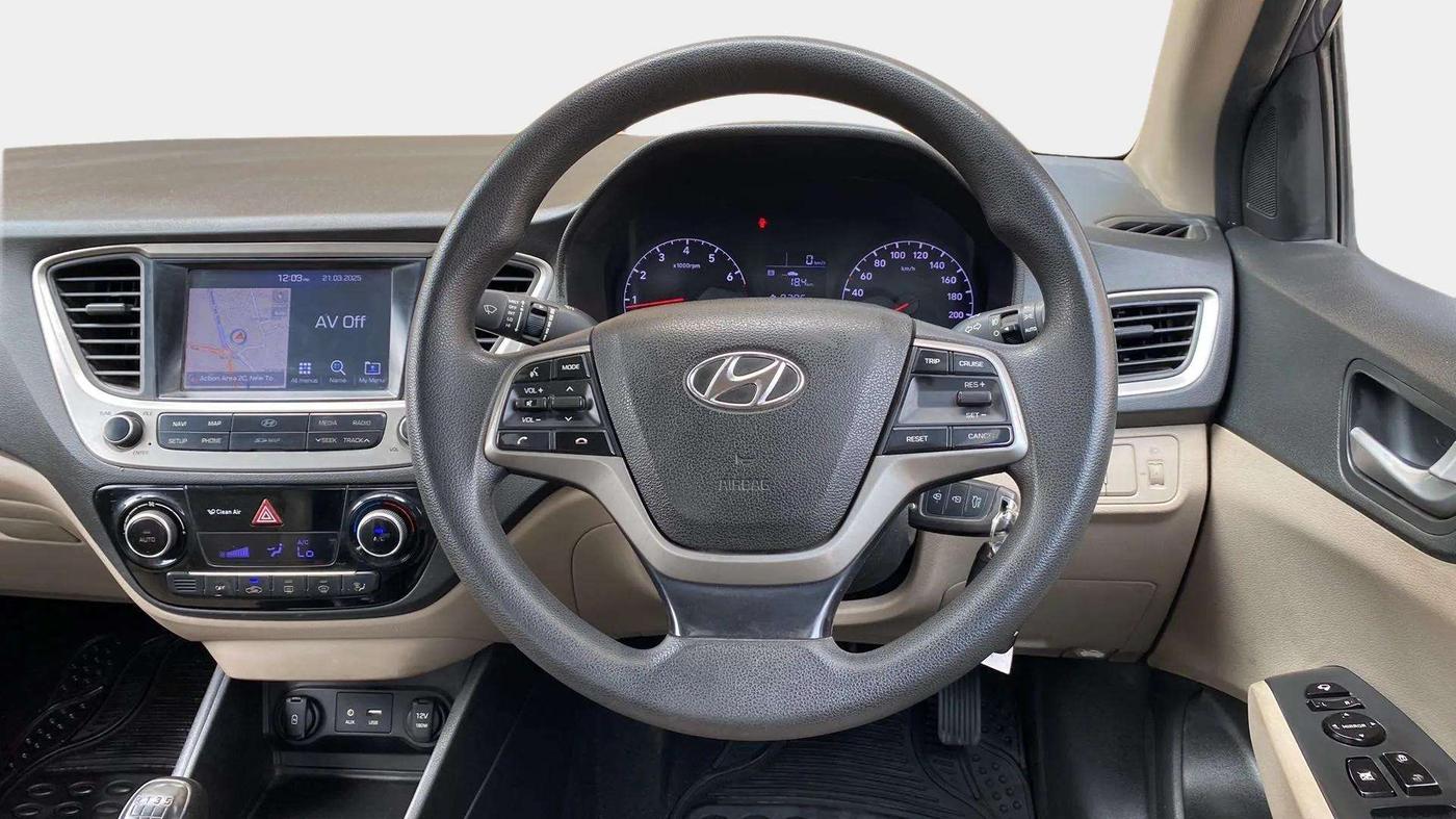 2018 Hyundai Verna 1.6 VTVT SX, Petrol, Manual, 46,324 km, Steering Wheel Close Up